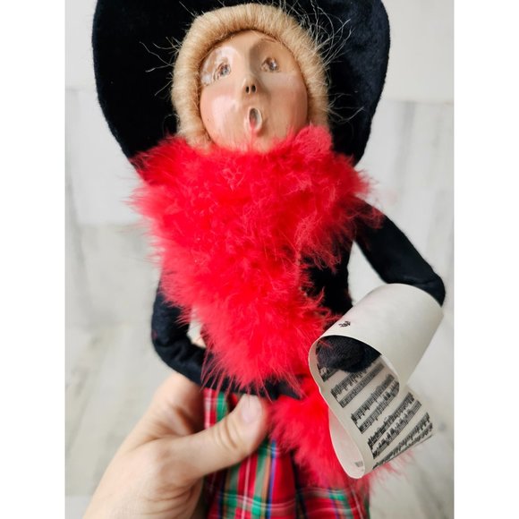 Byers choice 1996 caroler bird Cardinal feather boa Victorian lady - Picture 8 of 9